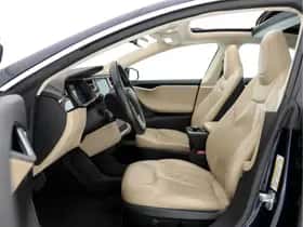Tesla Model S (2014) thumbnail 9