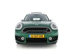 MINI Countryman (2019) thumbnail 3