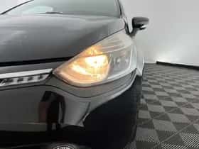 Renault Clio (2016) thumbnail 24