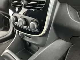 Renault Clio (2016) thumbnail 29