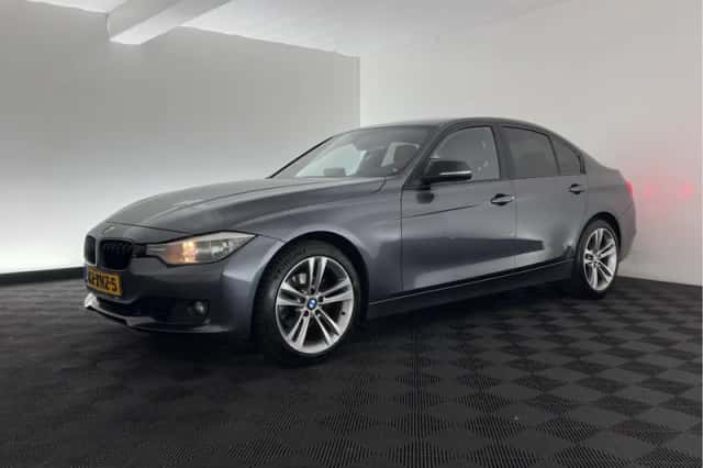 BMW 3-Serie (2012) thumbnail 4