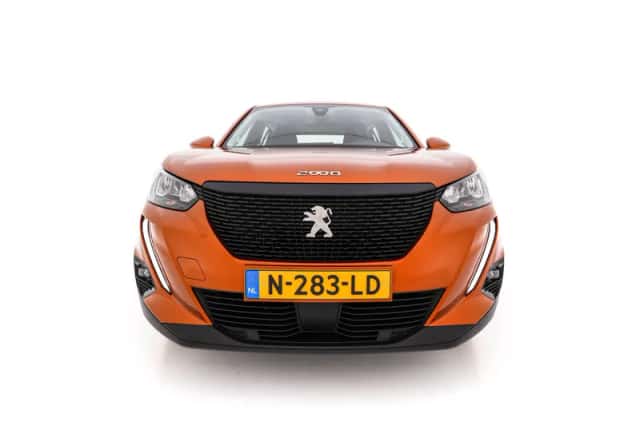 Peugeot 2008 (2021) thumbnail 3