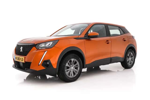 Peugeot 2008 (2021) thumbnail 4