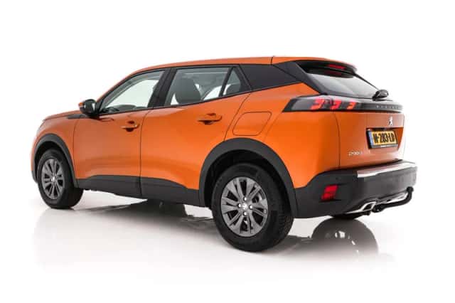 Peugeot 2008 (2021) thumbnail 5