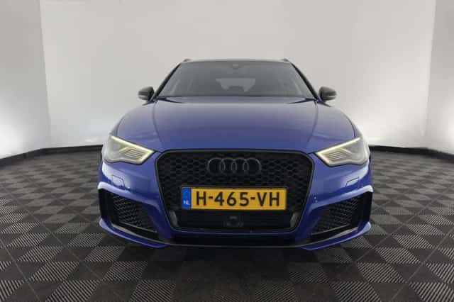 Audi RS3 (2016) thumbnail 3