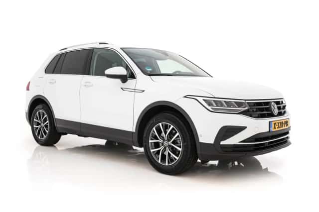 Volkswagen Tiguan (2024) thumbnail 1