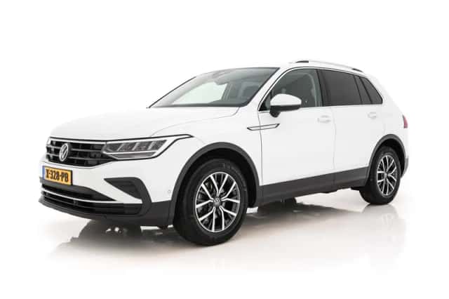 Volkswagen Tiguan (2024) thumbnail 4