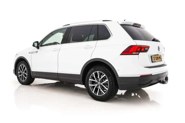 Volkswagen Tiguan (2024) thumbnail 5