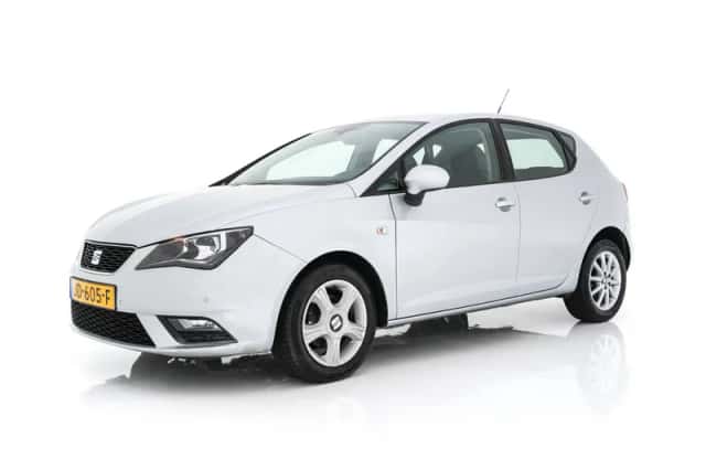 SEAT Ibiza (2015) thumbnail 4