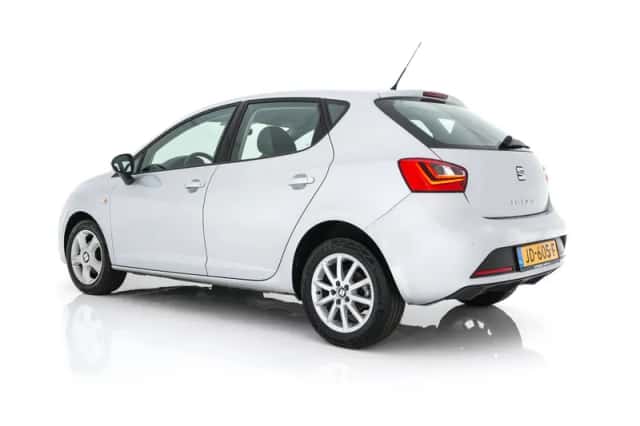 SEAT Ibiza (2015) thumbnail 5