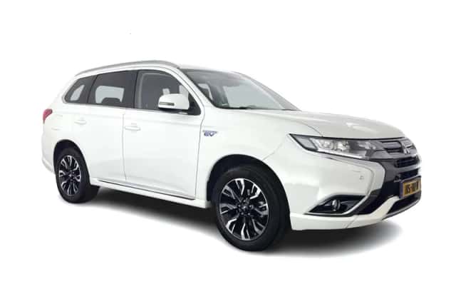 Mitsubishi Outlander (2015) thumbnail 1