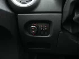Opel Corsa (2014) thumbnail 18