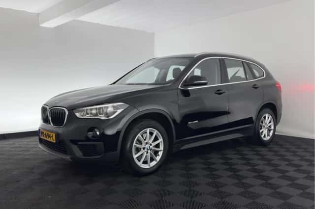 BMW X1 (2017) thumbnail 4