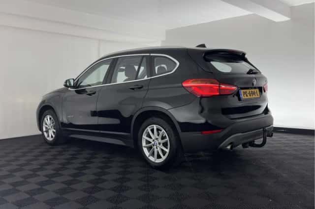 BMW X1 (2017) thumbnail 5
