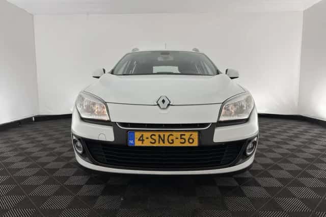 Renault Mégane (2013) thumbnail 3