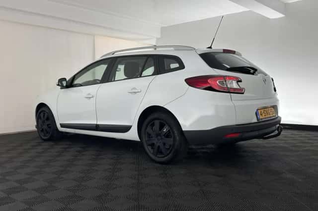 Renault Mégane (2013) thumbnail 5