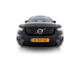 Volvo XC40 (2021) thumbnail 3