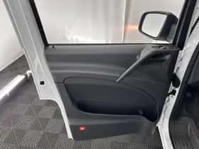 Mercedes-Benz Vito (2014) thumbnail 16