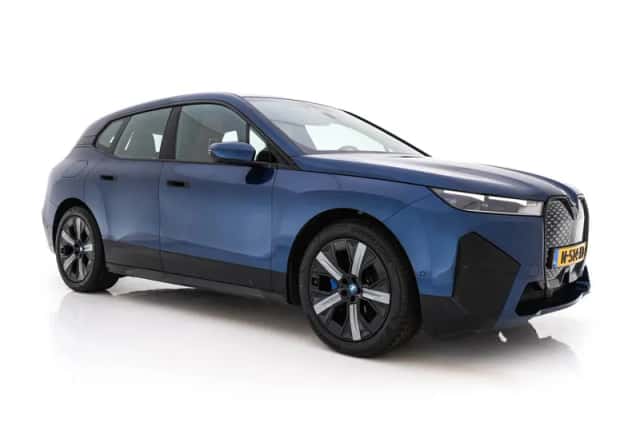 BMW iX (2021)