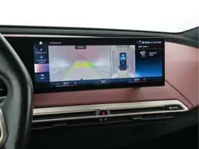BMW iX (2021) thumbnail 17
