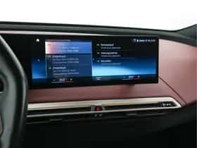 BMW iX (2021) thumbnail 25