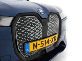 BMW iX (2021) thumbnail 42