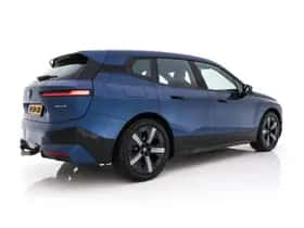 BMW iX (2021) thumbnail 7