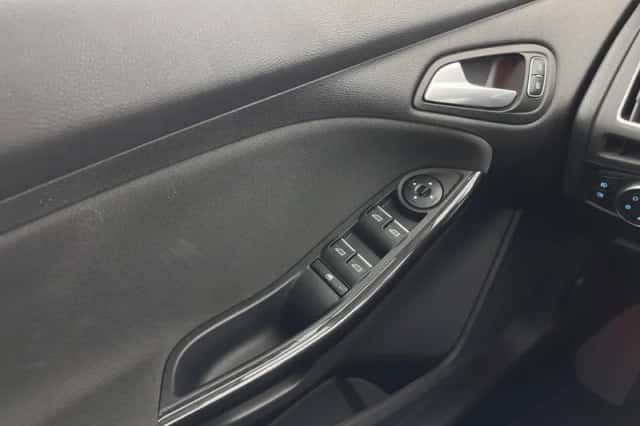 Ford Focus (2017) thumbnail 20