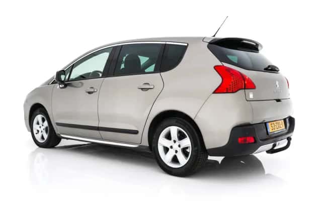 Peugeot 3008 (2013) thumbnail 5