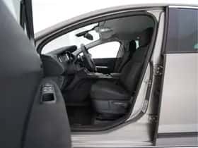 Peugeot 3008 (2013) thumbnail 9