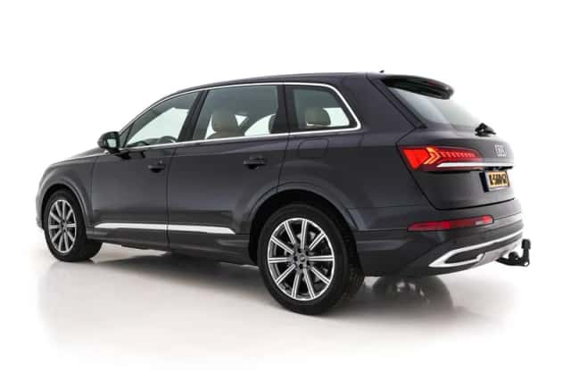 Audi Q7 (2021) thumbnail 5