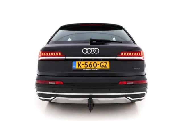 Audi Q7 (2021) thumbnail 6
