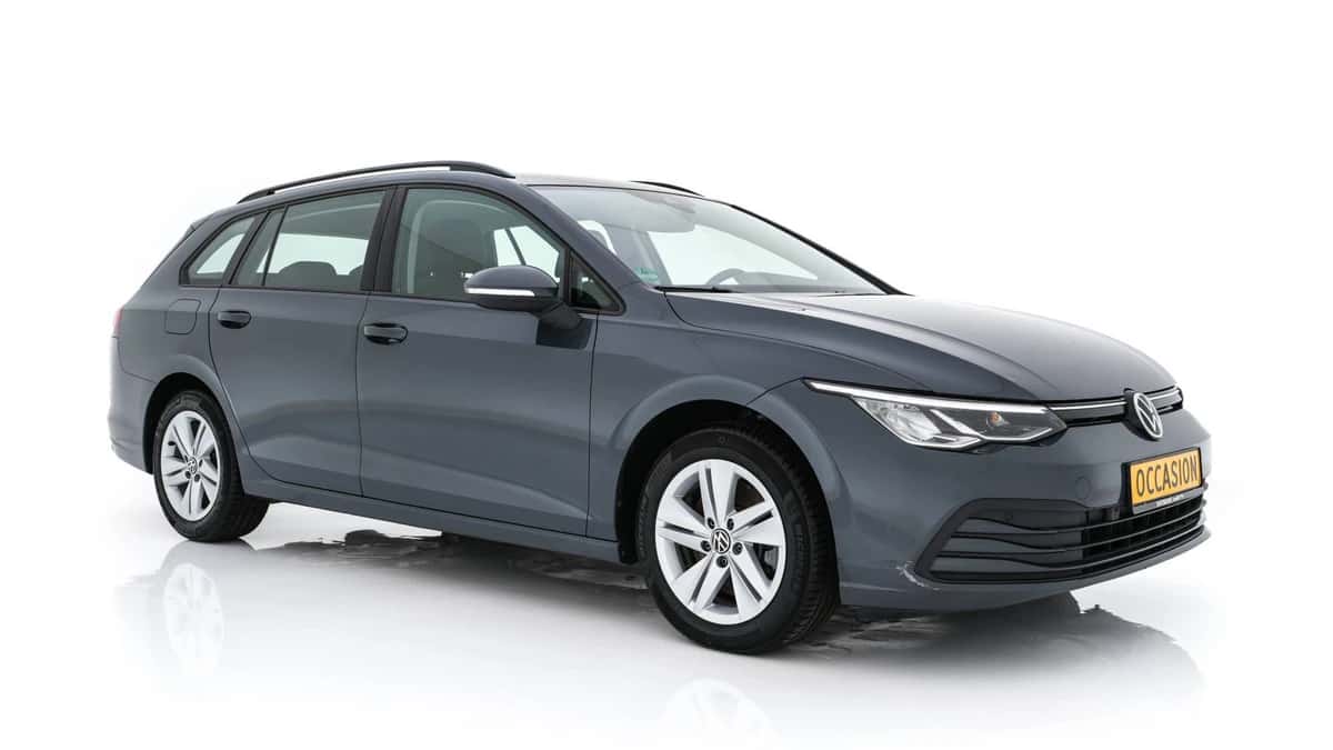 Volkswagen Golf (2020) — foto 1