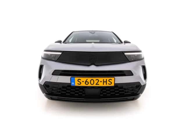 Opel Mokka-e (2023) thumbnail 3