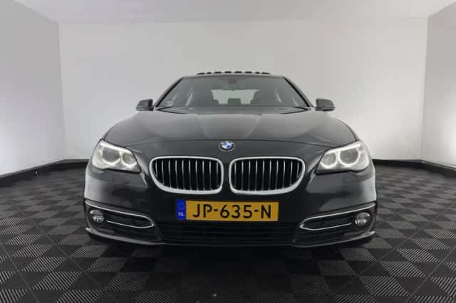 BMW 5-Serie (2016) thumbnail 3
