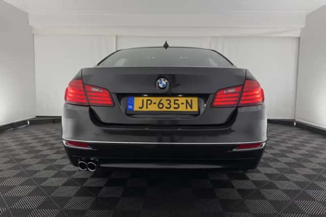 BMW 5-Serie (2016) thumbnail 6