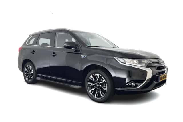 Mitsubishi Outlander (2015) thumbnail 1
