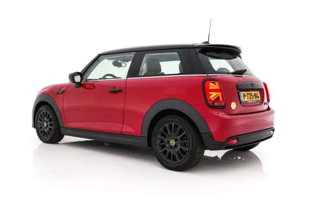 MINI Electric (2022) thumbnail 5