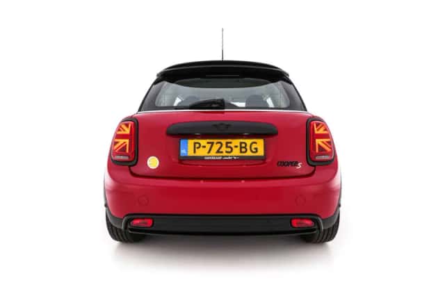 MINI Electric (2022) thumbnail 6