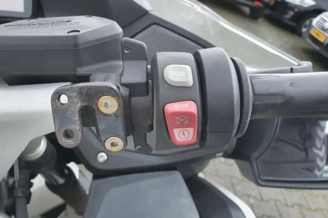 BMW R (2018) thumbnail 8