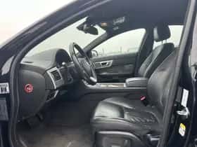 Jaguar XF (2014) thumbnail 11