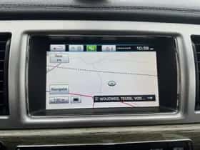 Jaguar XF (2014) thumbnail 12