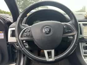 Jaguar XF (2014) thumbnail 16