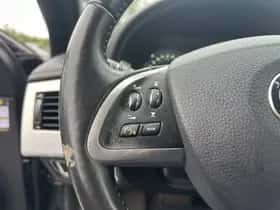 Jaguar XF (2014) thumbnail 17