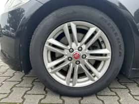 Jaguar XF (2014) thumbnail 24
