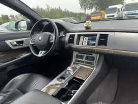 Jaguar XF (2014) thumbnail 7