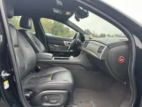 Jaguar XF (2014) thumbnail 8