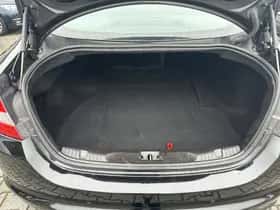 Jaguar XF (2014) thumbnail 9
