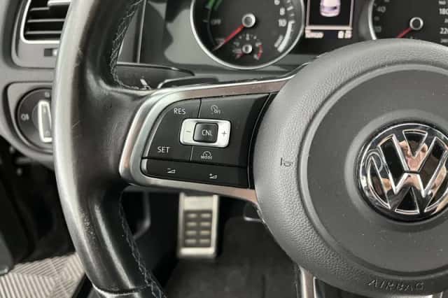 Volkswagen Golf (2015) thumbnail 19