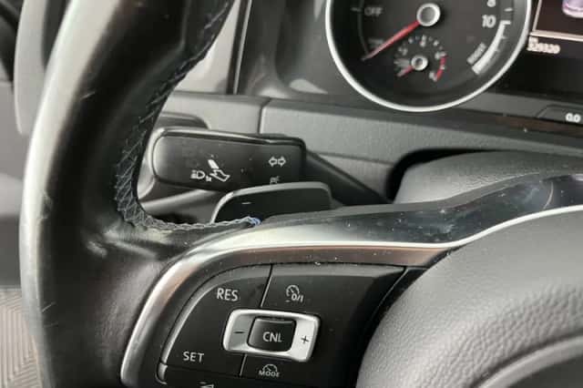 Volkswagen Golf (2015) thumbnail 20